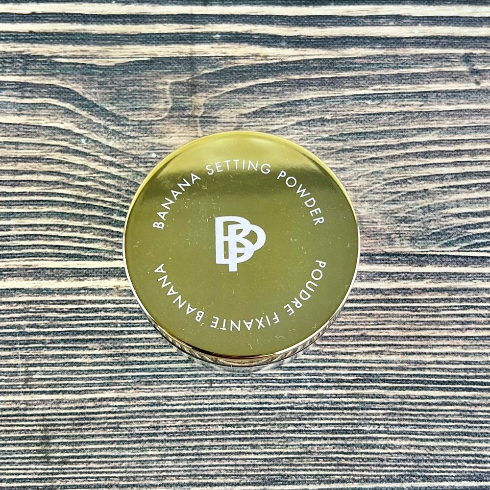 NWOT bellapierre Cosmetics Banana Setting Powder in Original (Light)
